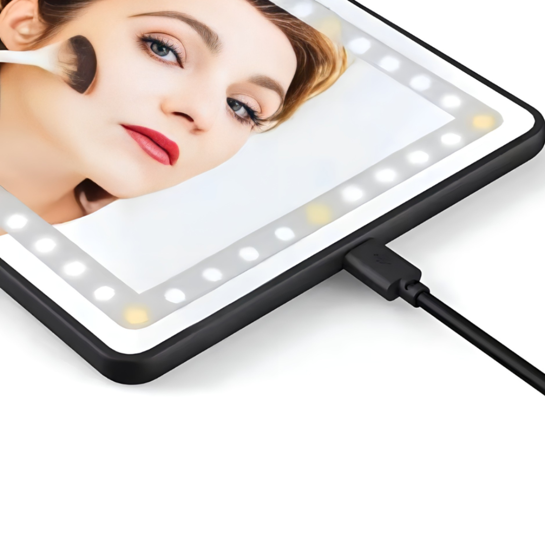 LED ogledalo za ličenje v avtomobilu